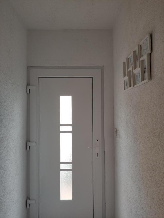 Apartmani Mara Rogoznica Rogoznica  Exterior photo